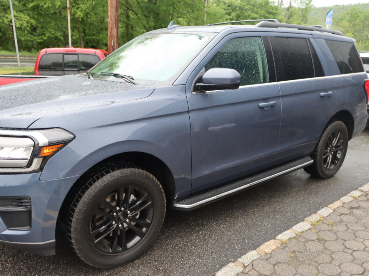 Ford Expedition XLT 4WD 2022