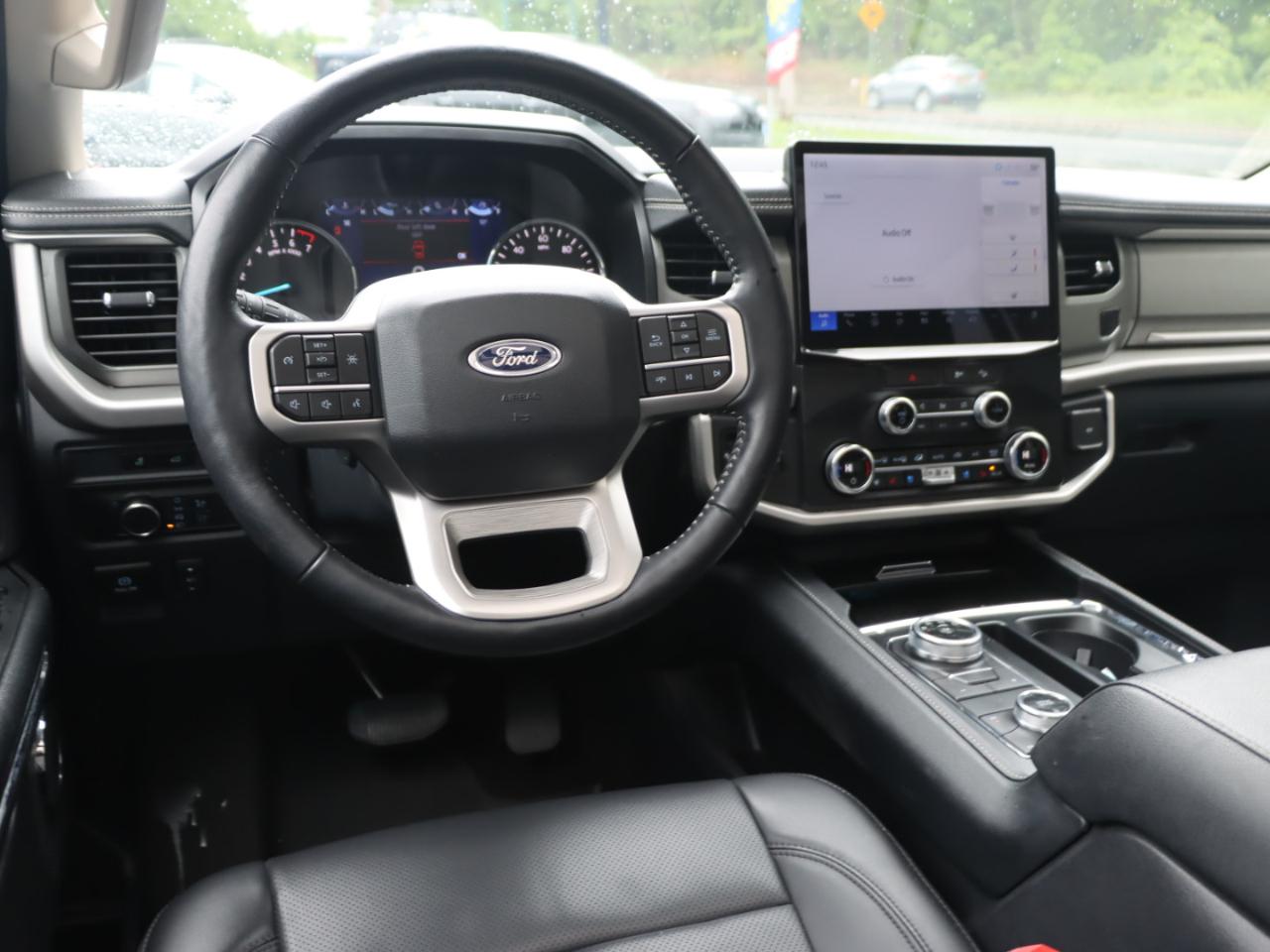 Ford Expedition XLT 4WD 2022