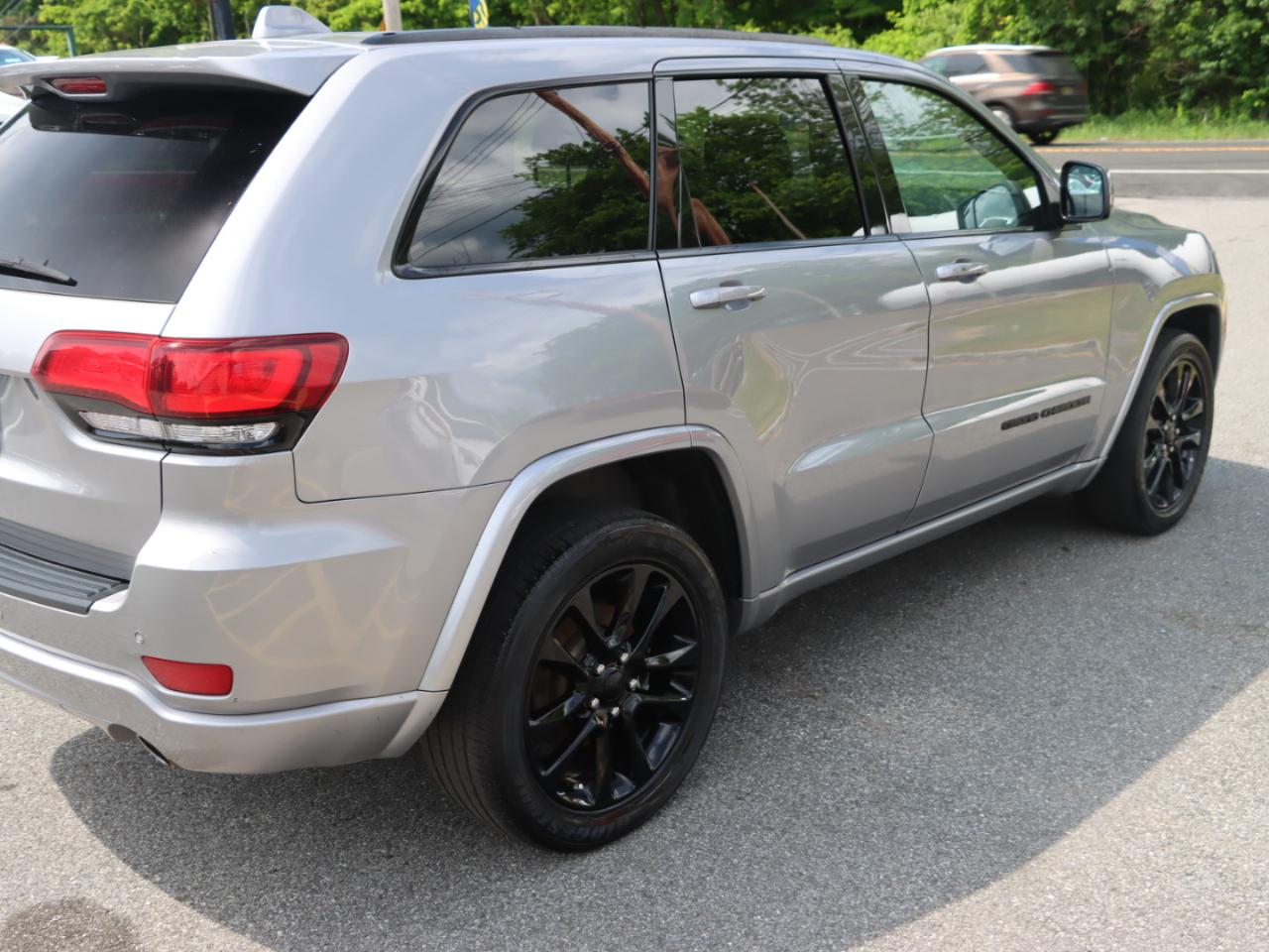 Jeep Grand Cherokee Laredo E 4WD 2021