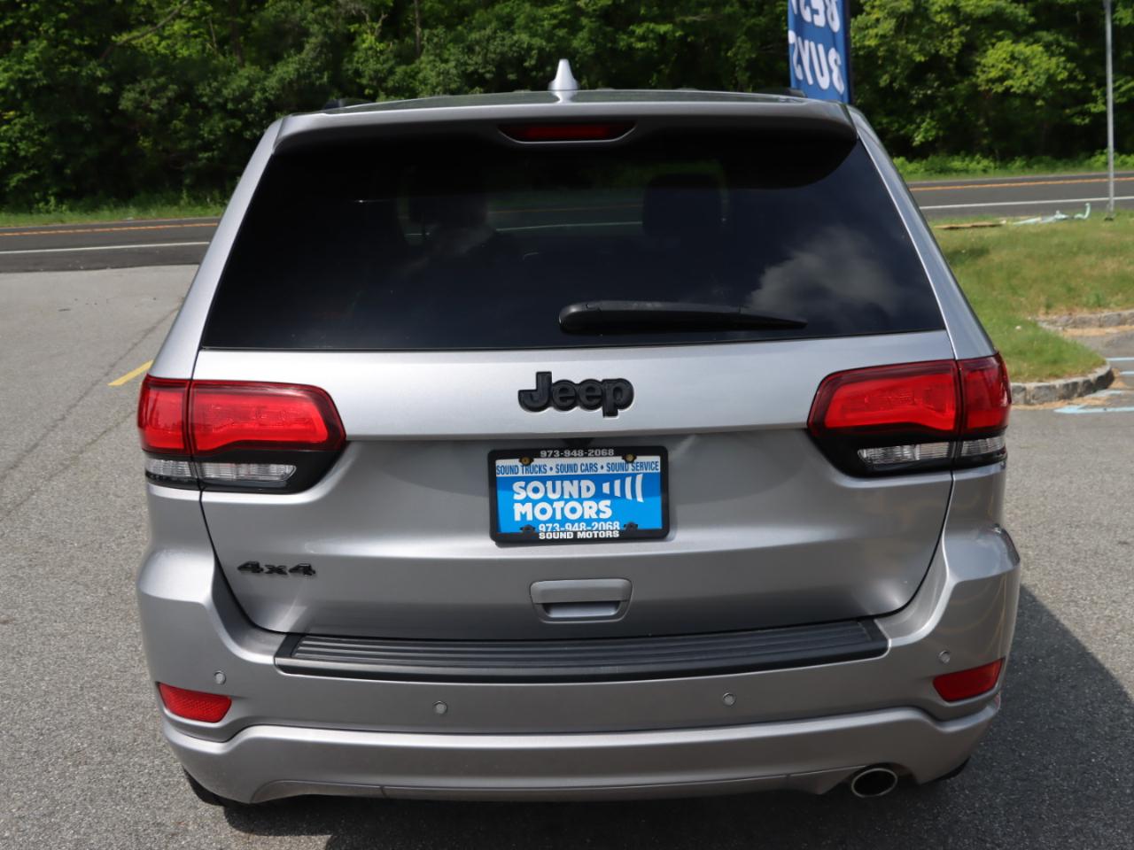 Jeep Grand Cherokee Laredo E 4WD 2021