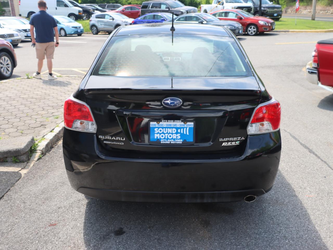 Subaru Impreza 2.0i Premium PZEV 4-Door 2016