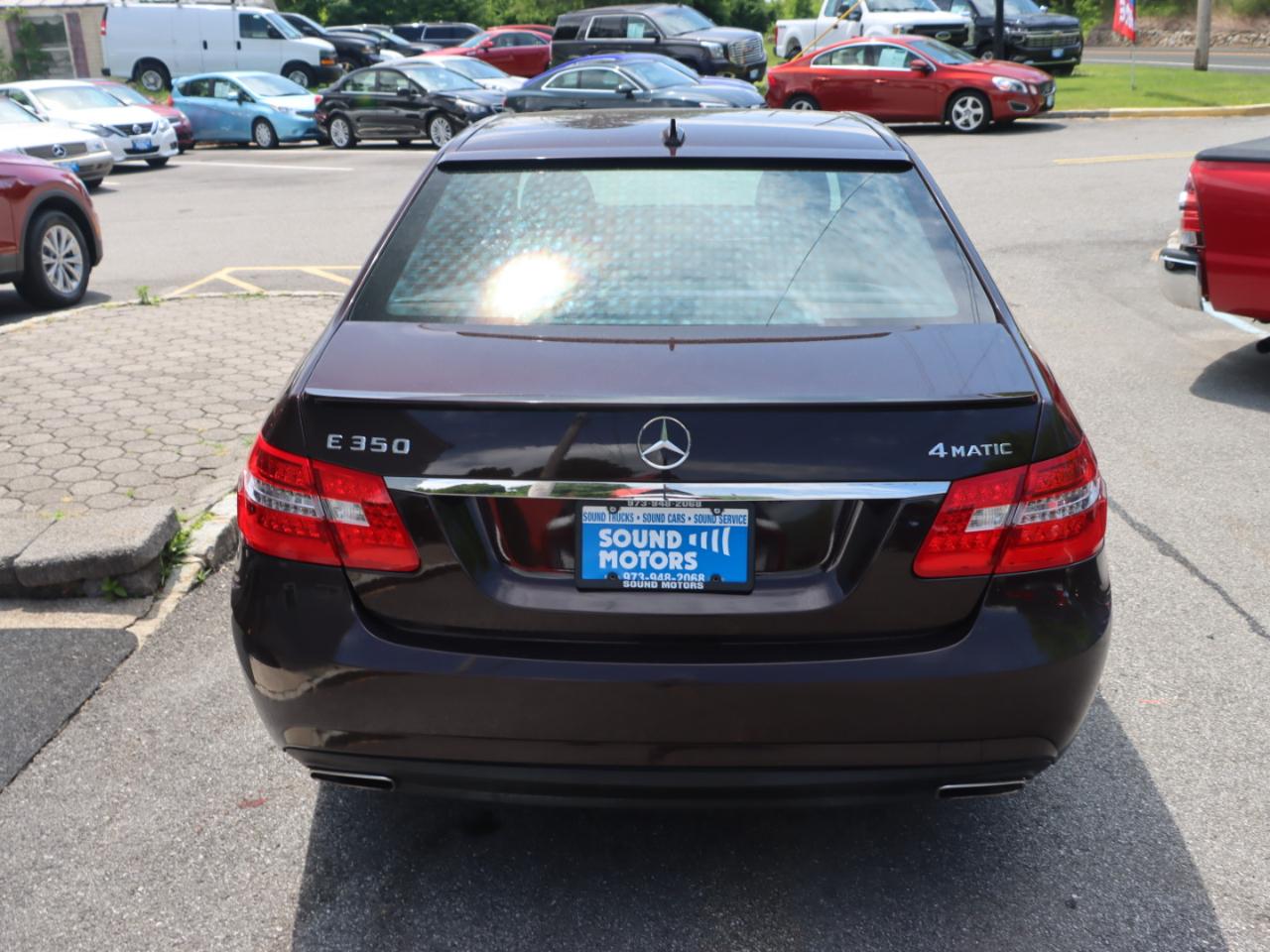 Mercedes-Benz E-Class E350 Sedan 4MATIC 2010