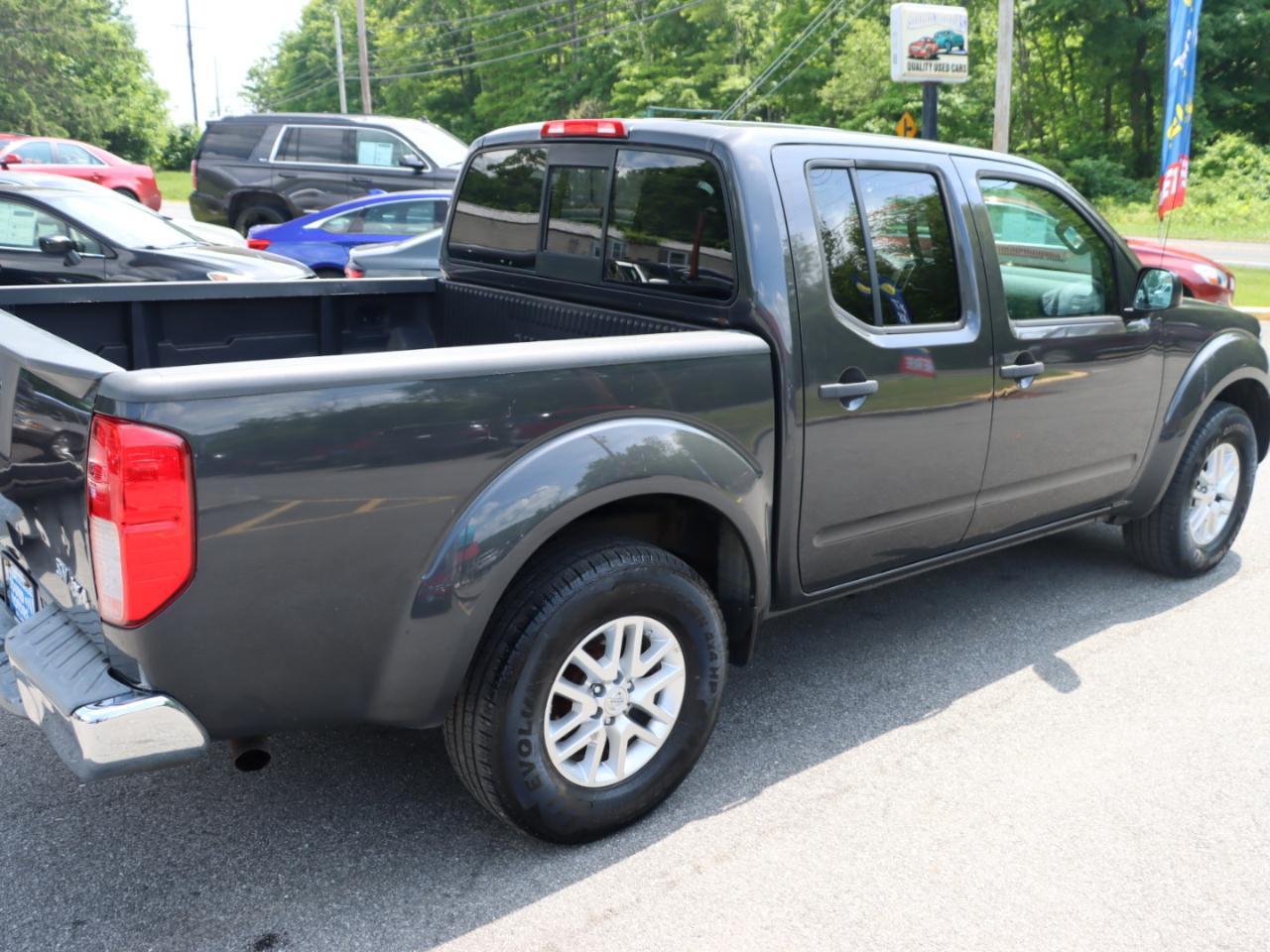 Nissan Frontier SL Crew Cab 5AT 4WD 2015