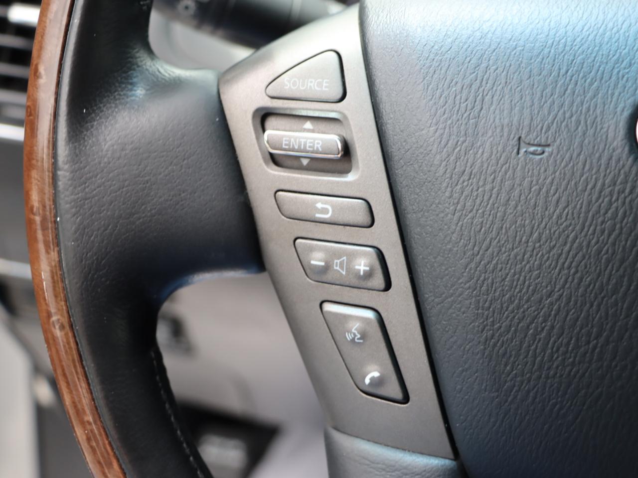 Infiniti QX56 4WD 2011