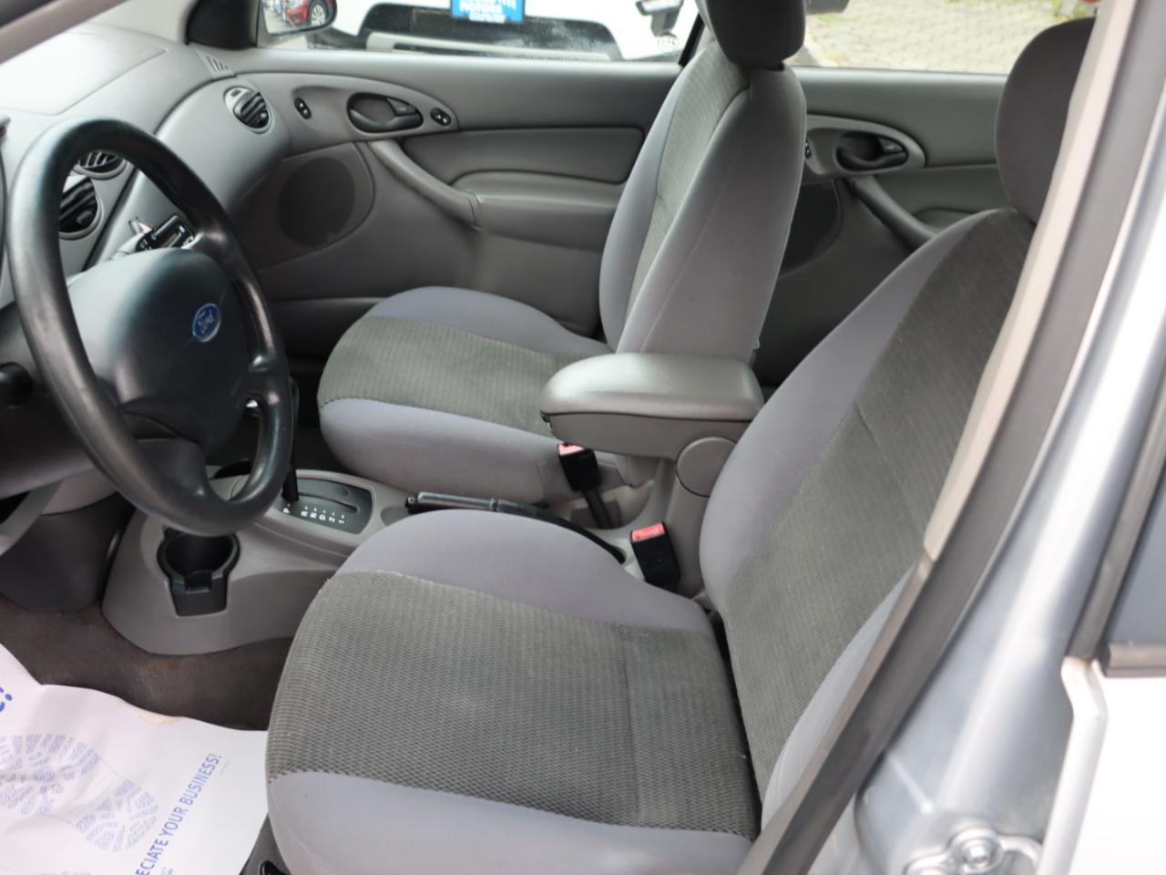 Ford Focus SE 2004
