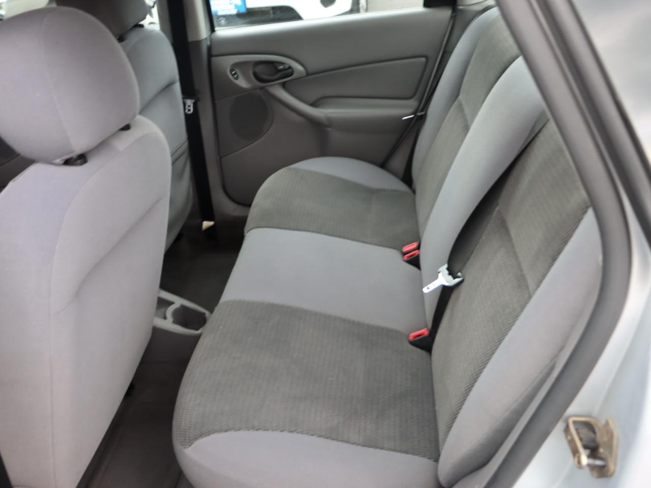 Ford Focus SE 2004