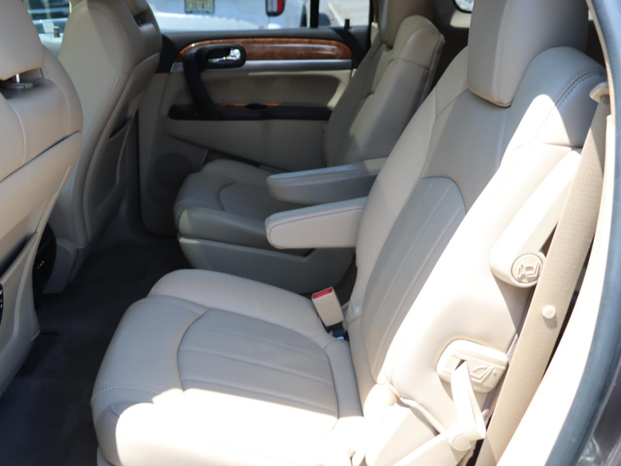 Buick Enclave CXL 2XL AWD 2010