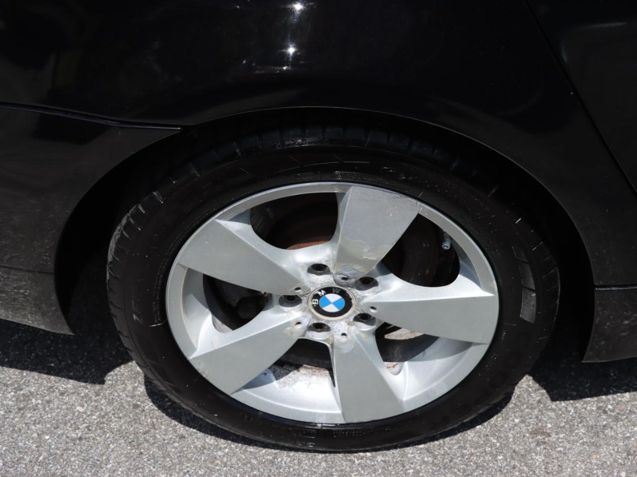 BMW 5-Series 528xi 2008