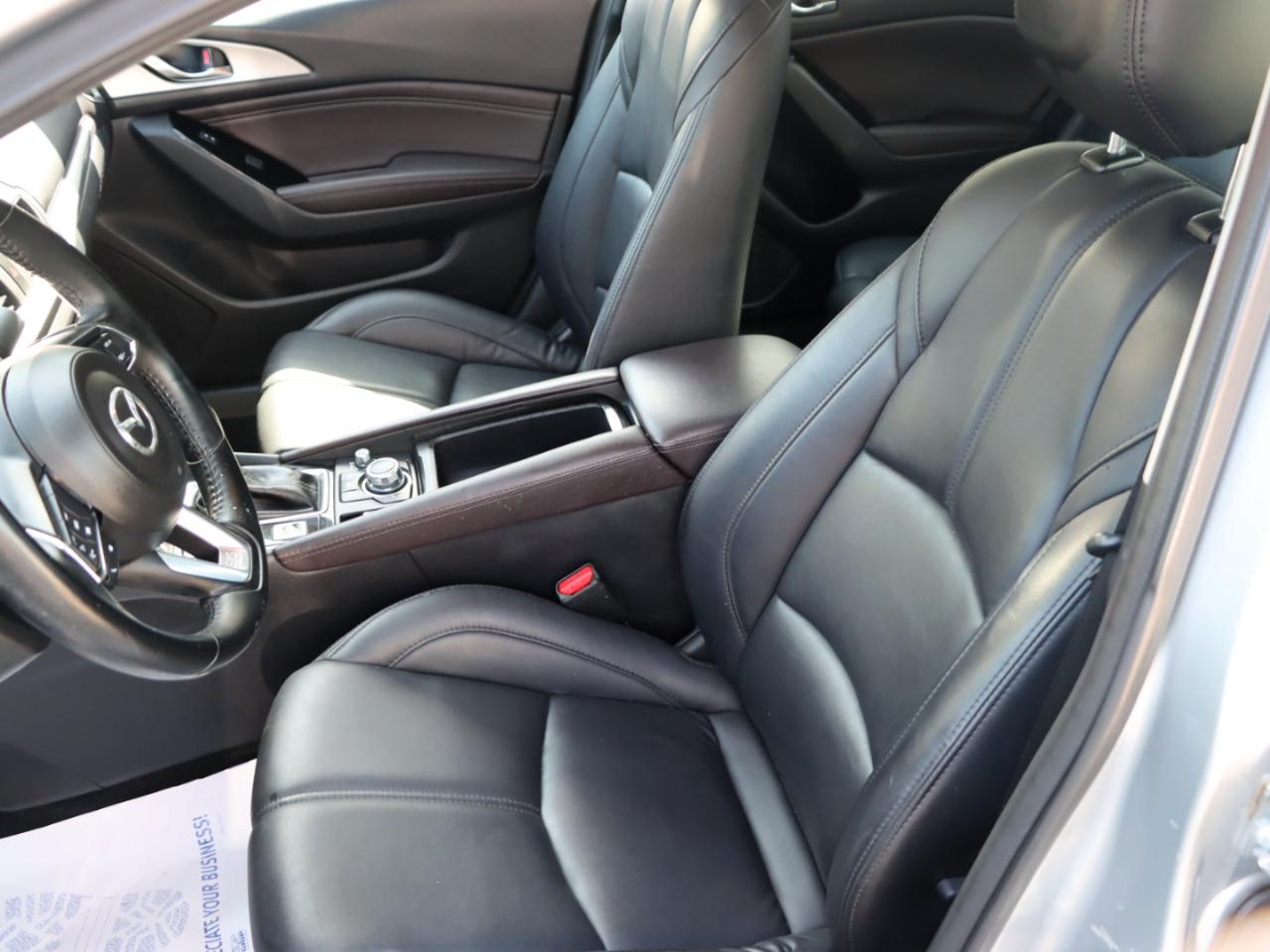 Mazda MAZDA3 s Touring AT 4-Door 2018
