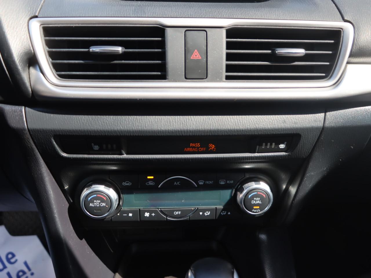 Mazda MAZDA3 s Touring AT 4-Door 2018