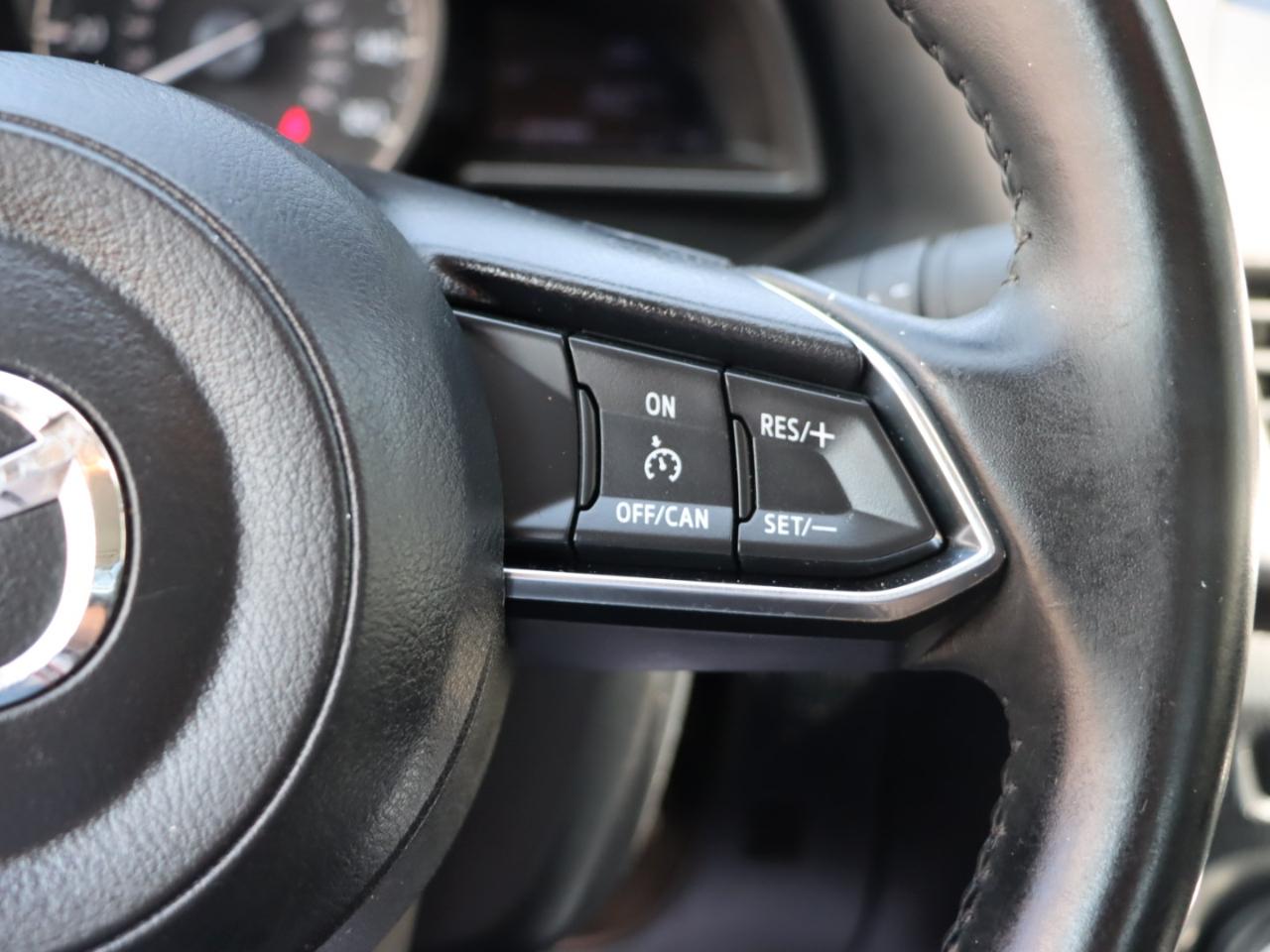 Mazda MAZDA3 s Touring AT 4-Door 2018