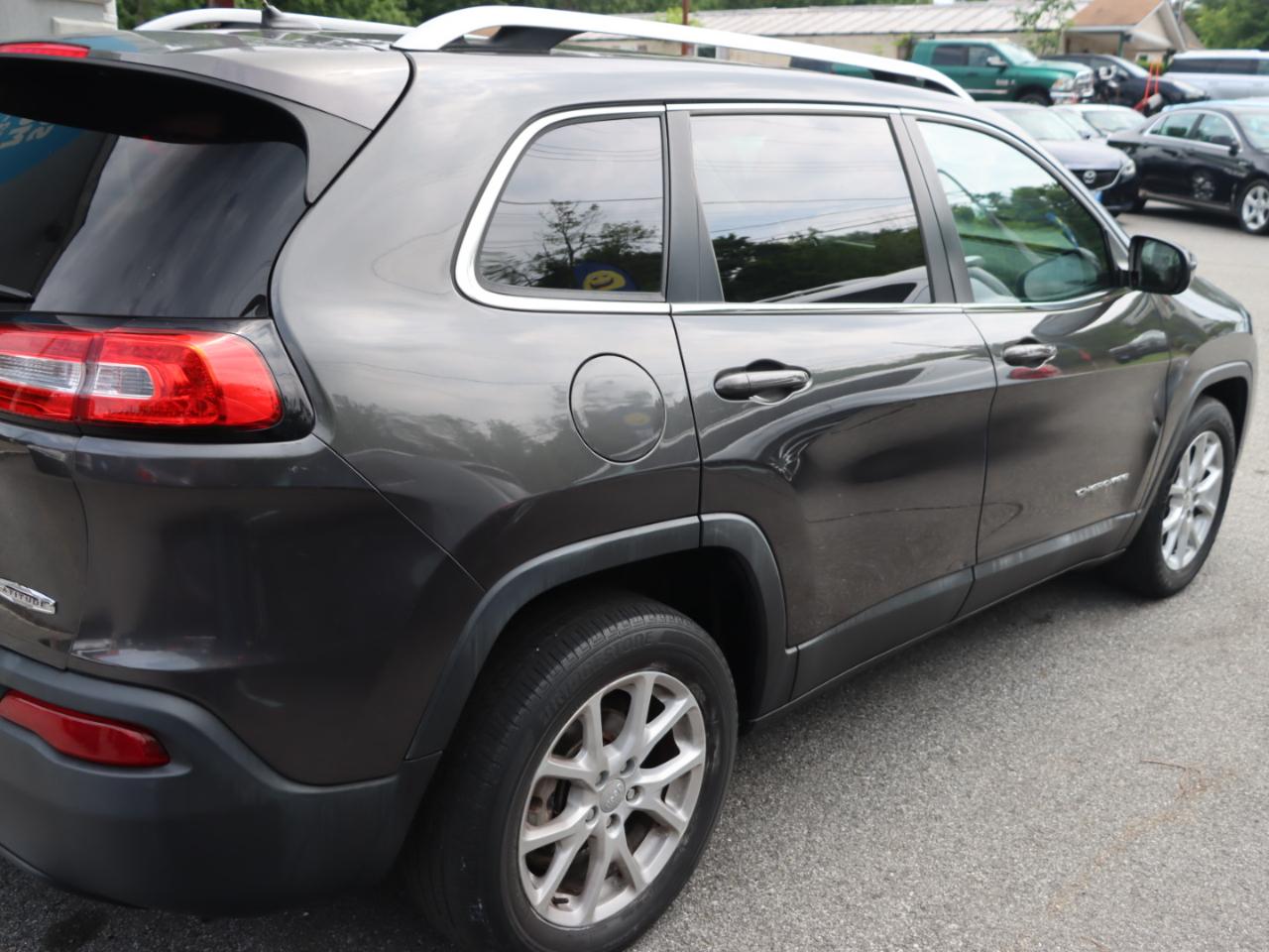 Jeep Cherokee Latitude FWD 2014