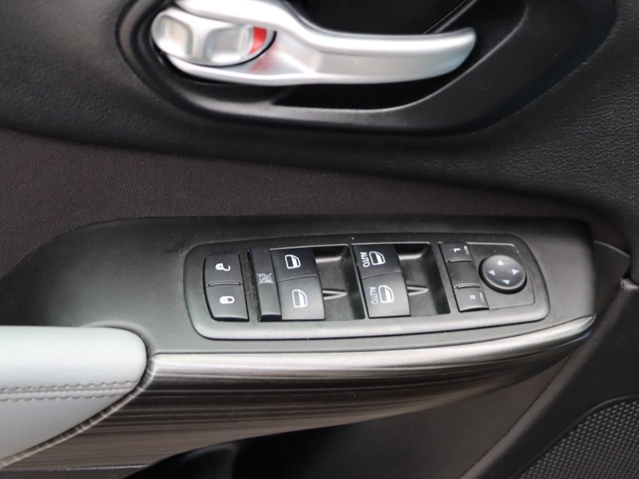 Jeep Cherokee Latitude FWD 2014