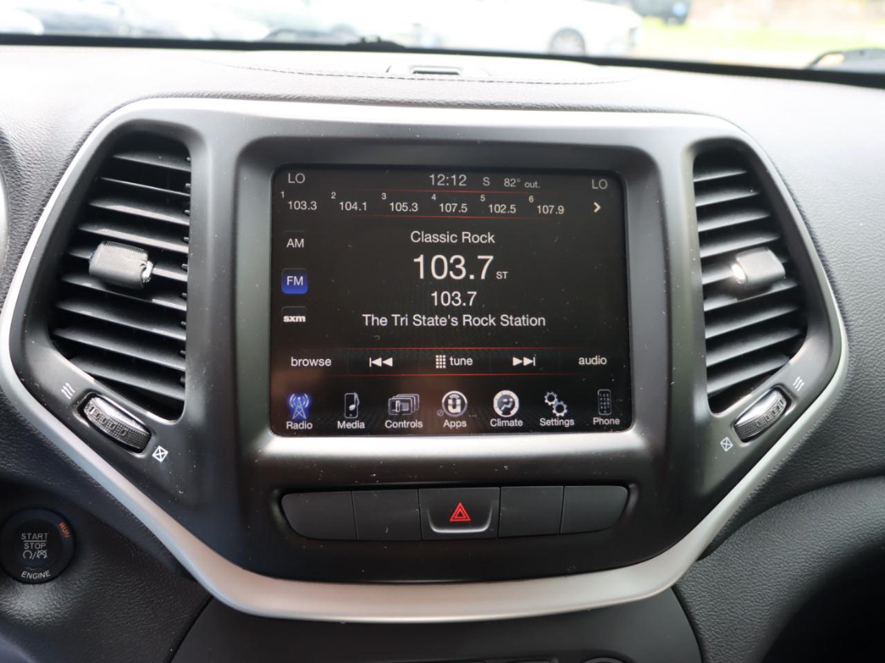 Jeep Cherokee Latitude FWD 2014