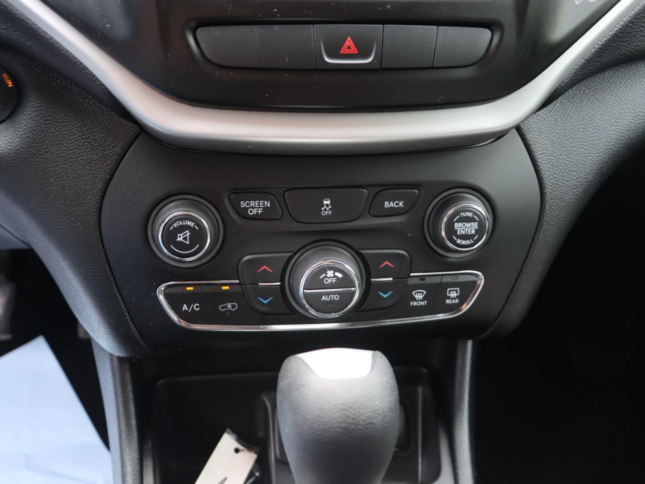 Jeep Cherokee Latitude FWD 2014