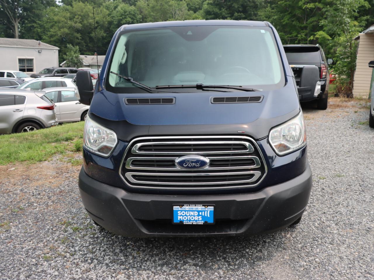Ford Transit 150 Wagon Low Roof XL 60/40 Pass. 130-in. WB 2016