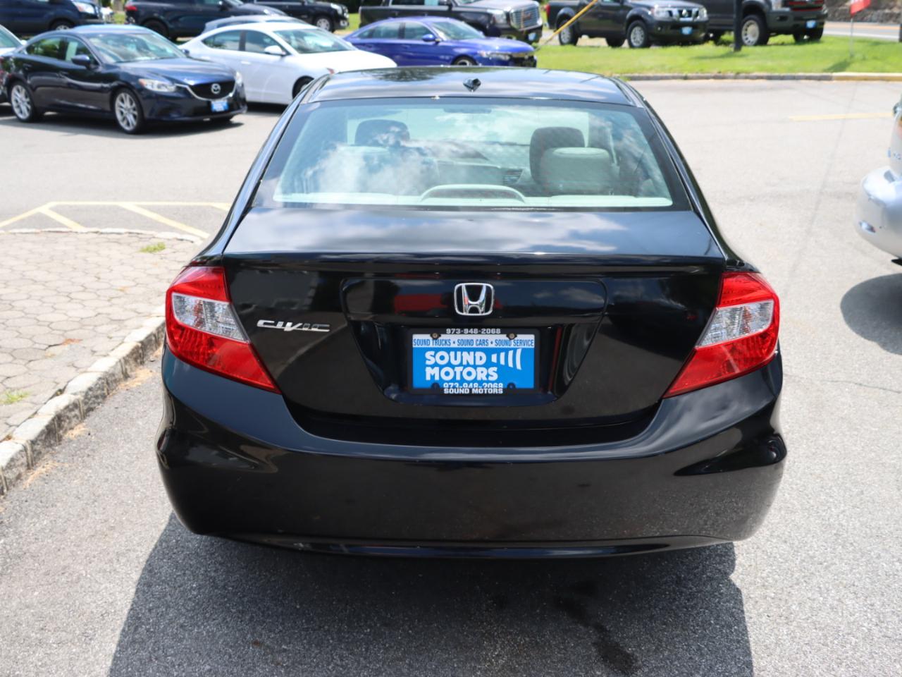 Honda Civic EX-L Sedan 5-Speed AT 2012