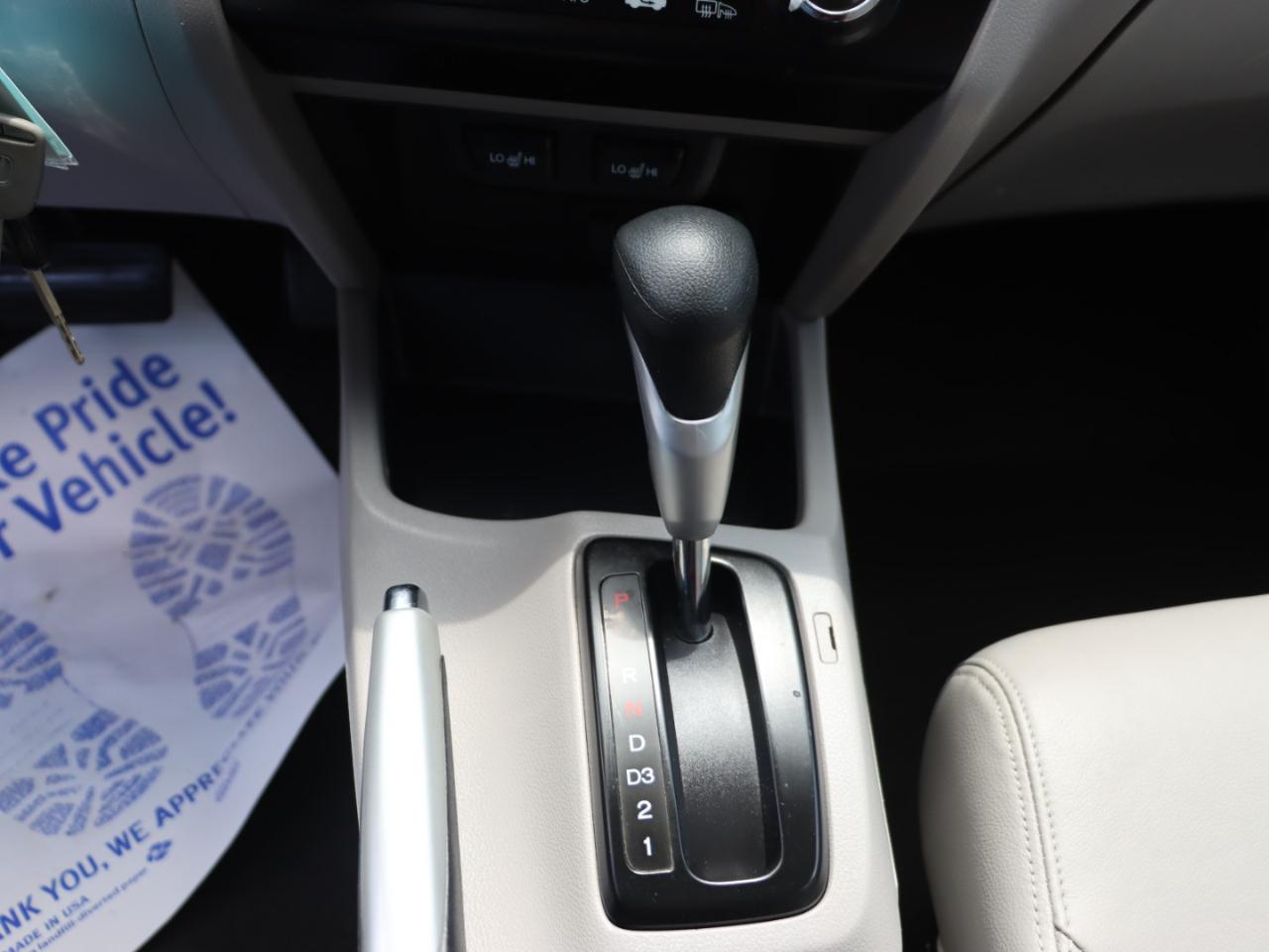 Honda Civic EX-L Sedan 5-Speed AT 2012