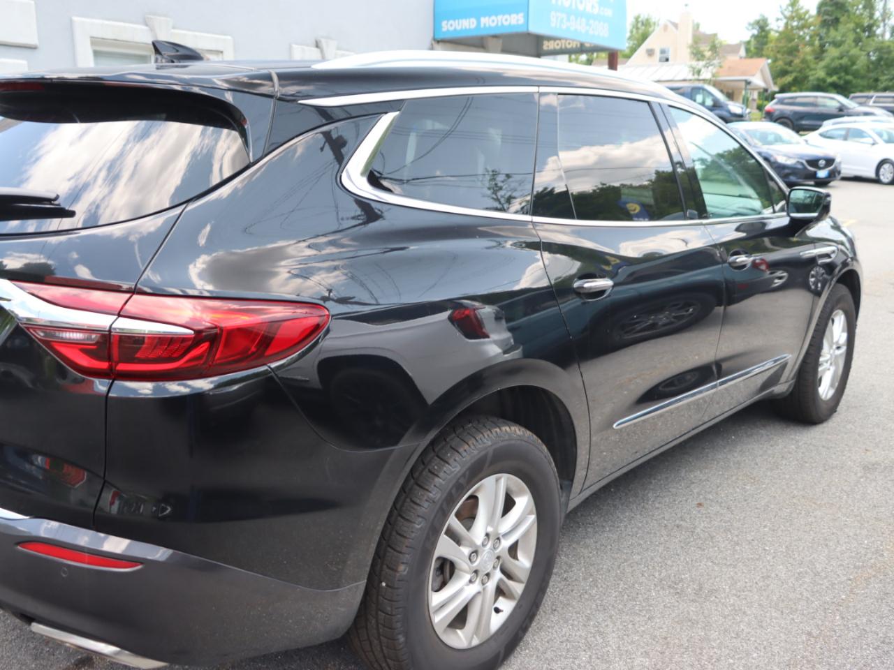 Buick Enclave Essence AWD 2021