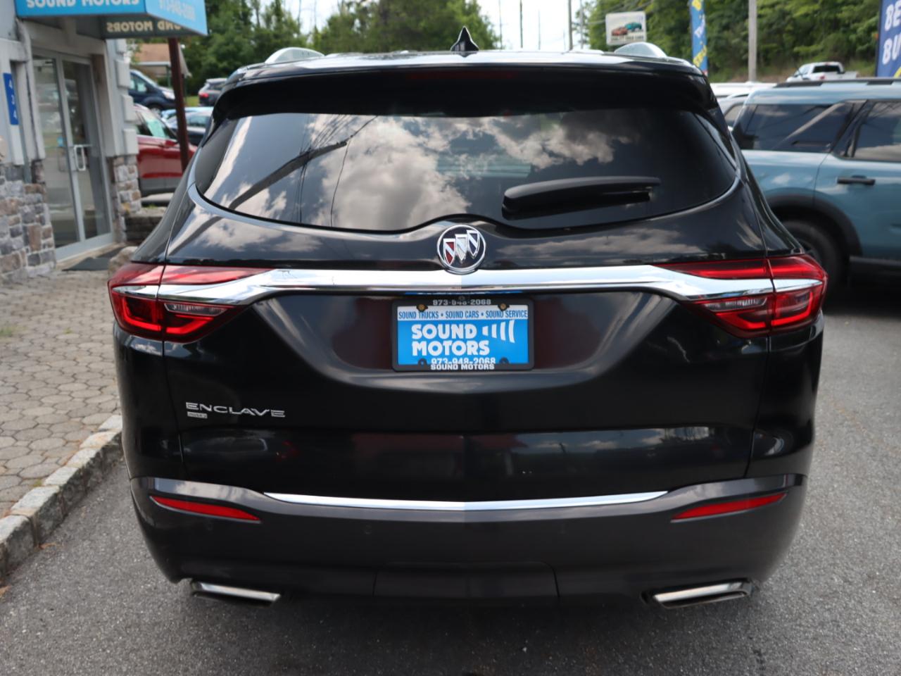 Buick Enclave Essence AWD 2021
