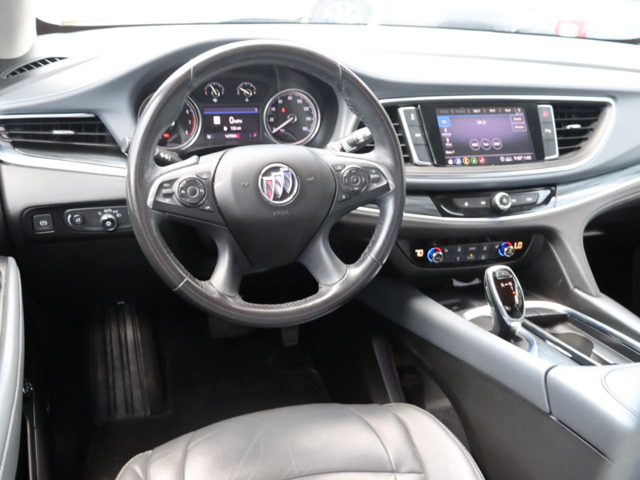 Buick Enclave Essence AWD 2021