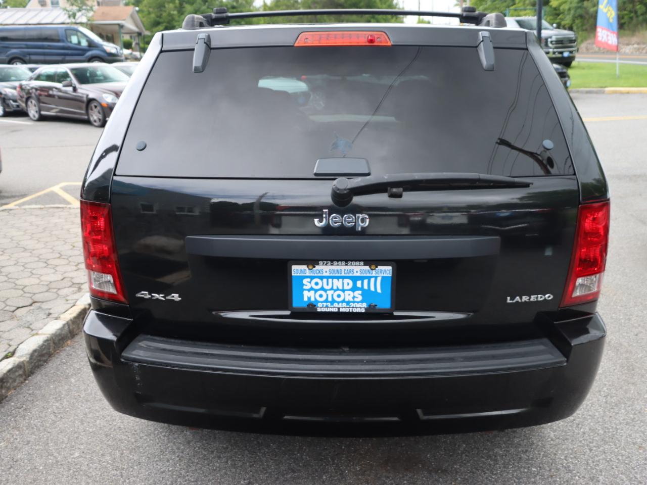 Jeep Grand Cherokee Laredo 4WD 2005