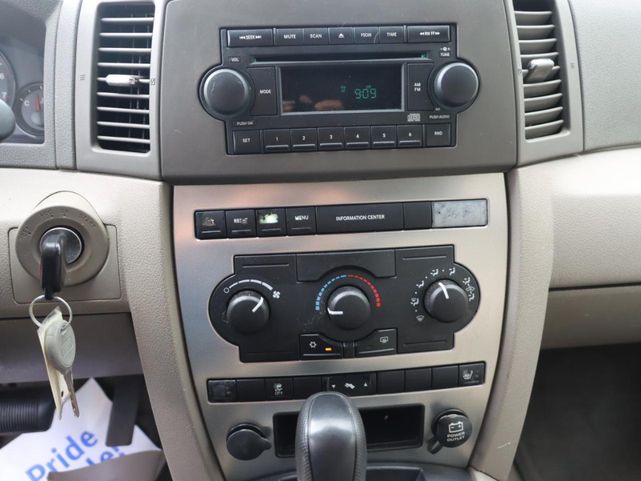 Jeep Grand Cherokee Laredo 4WD 2005