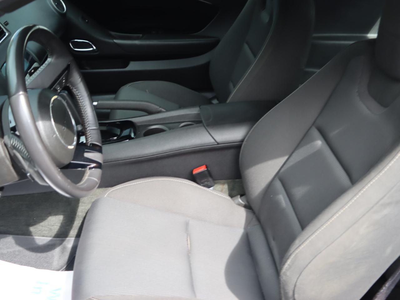 Chevrolet Camaro LT1 Coupe 2011