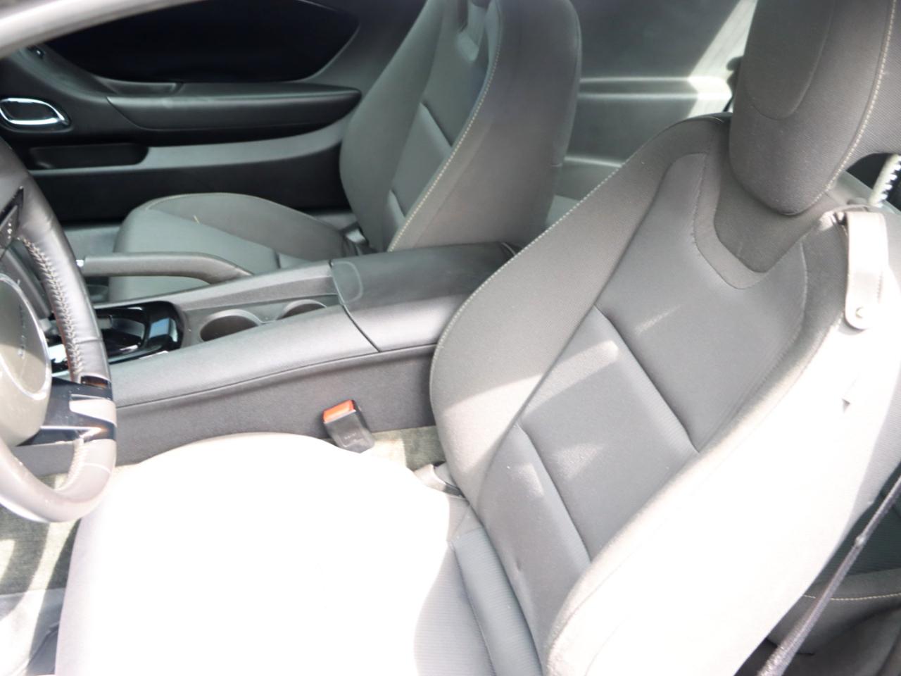 Chevrolet Camaro LT1 Coupe 2011