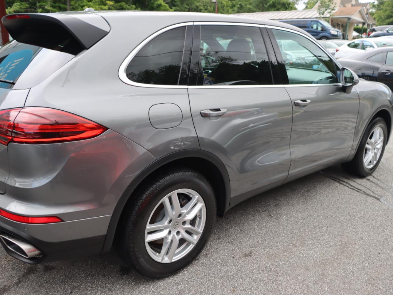 Porsche Cayenne Base 2017