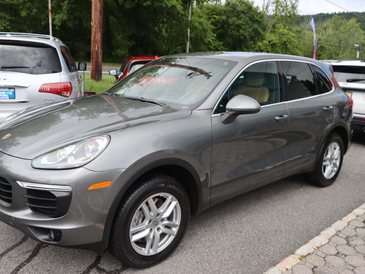 Porsche Cayenne Base 2017