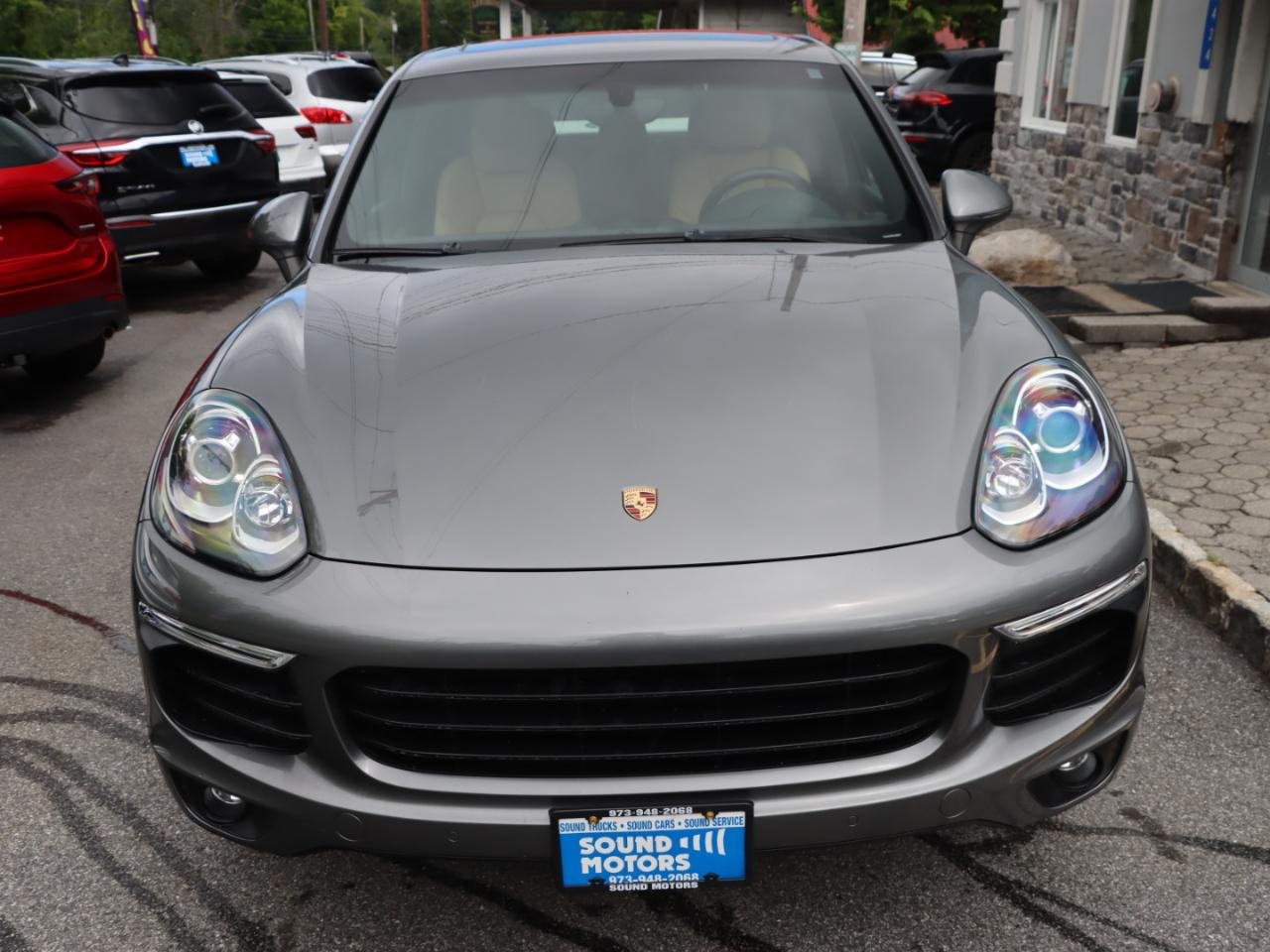 Porsche Cayenne Base 2017