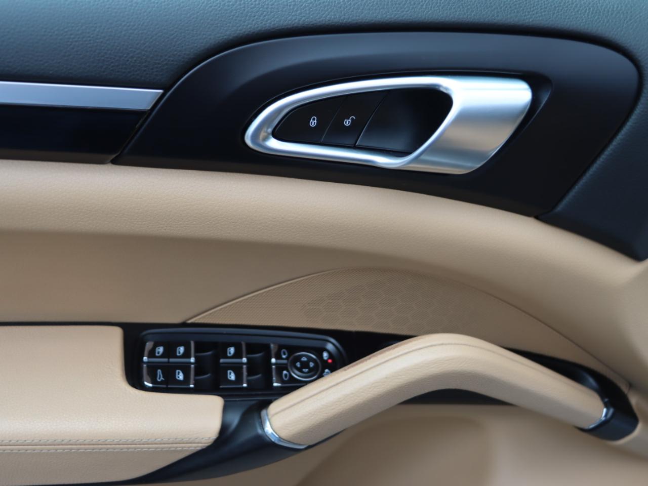 Porsche Cayenne Base 2017