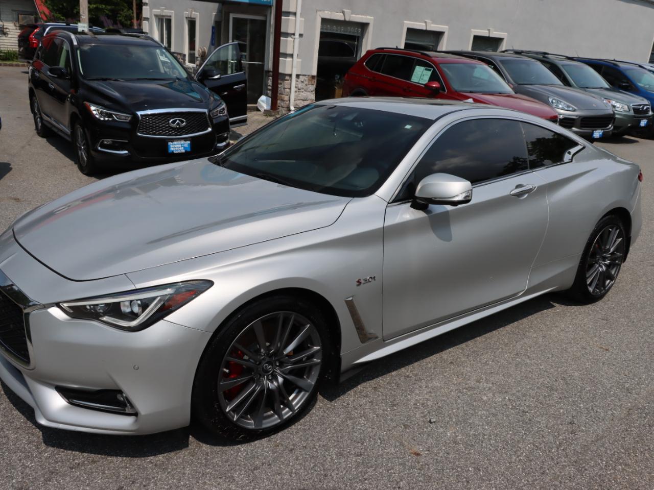 Infiniti Q60 Red Sport 400 AWD 2017