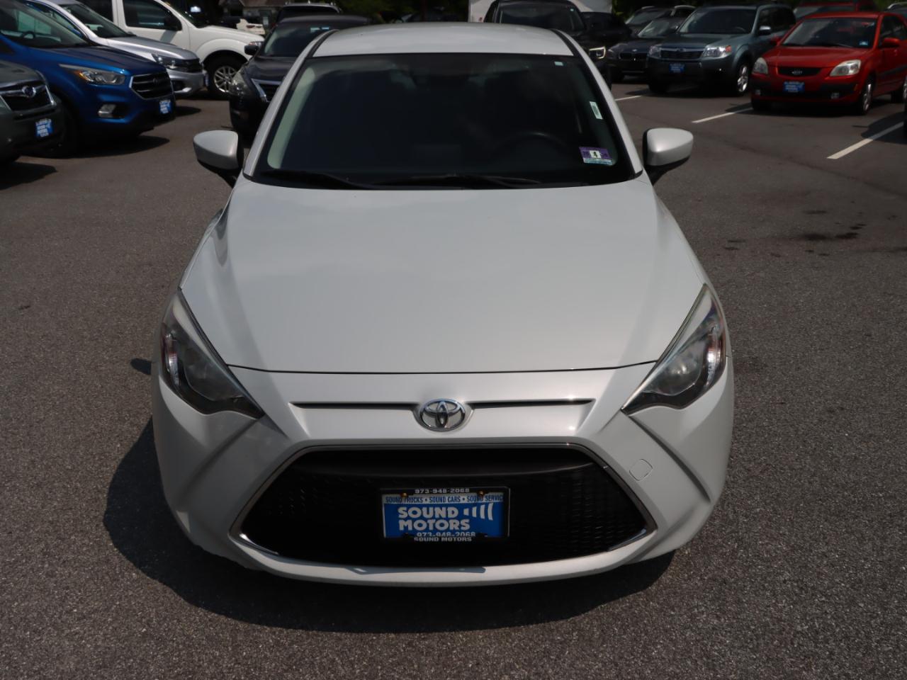Toyota Yaris iA 6A 2019