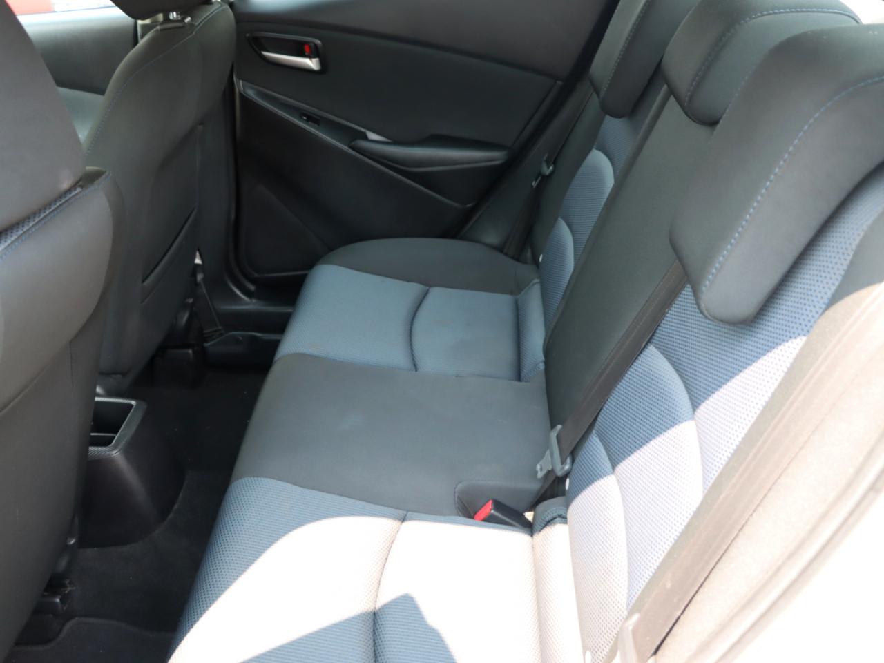 Toyota Yaris iA 6A 2019