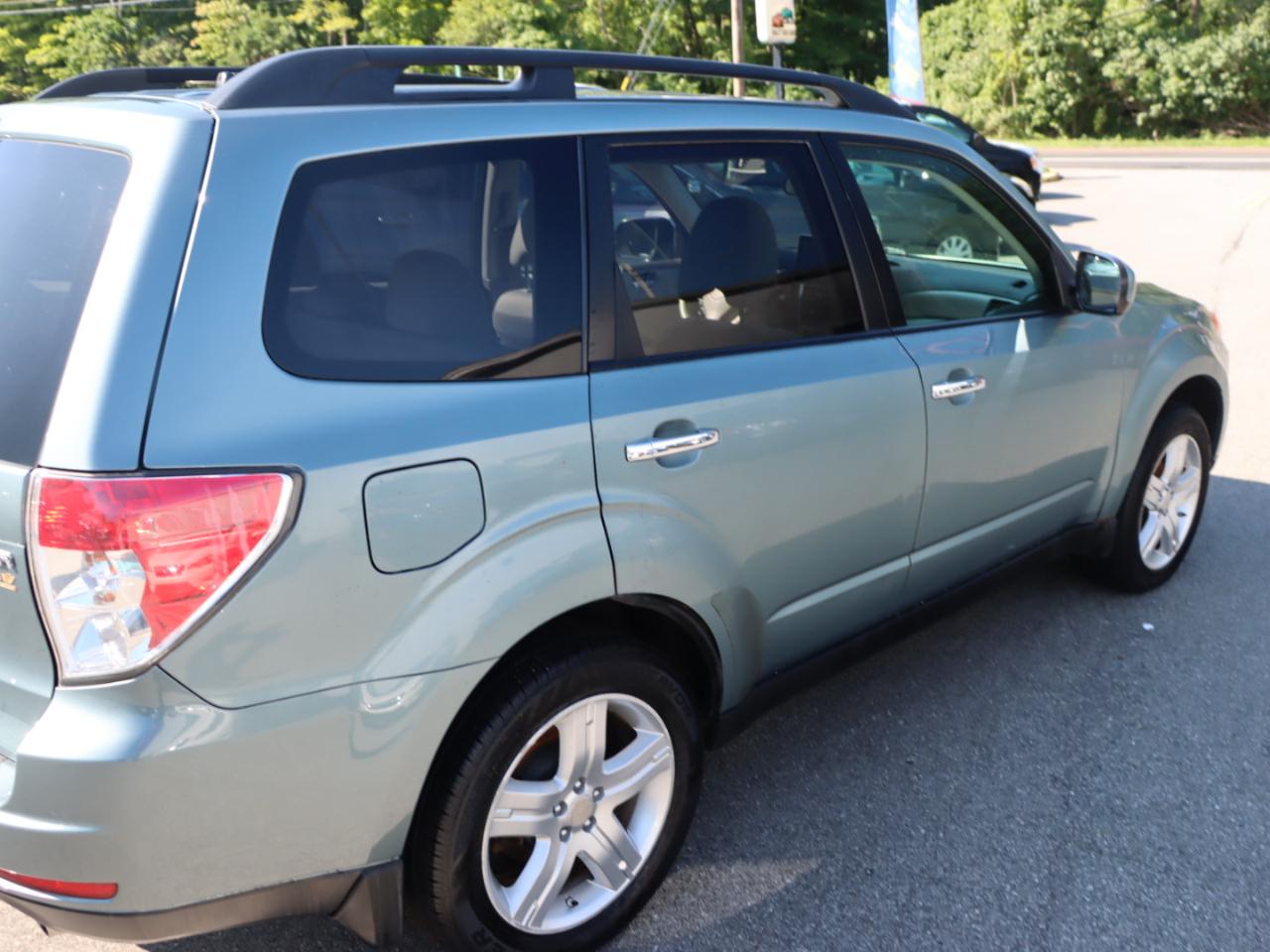 Subaru Forester 2.5X Premium 2010