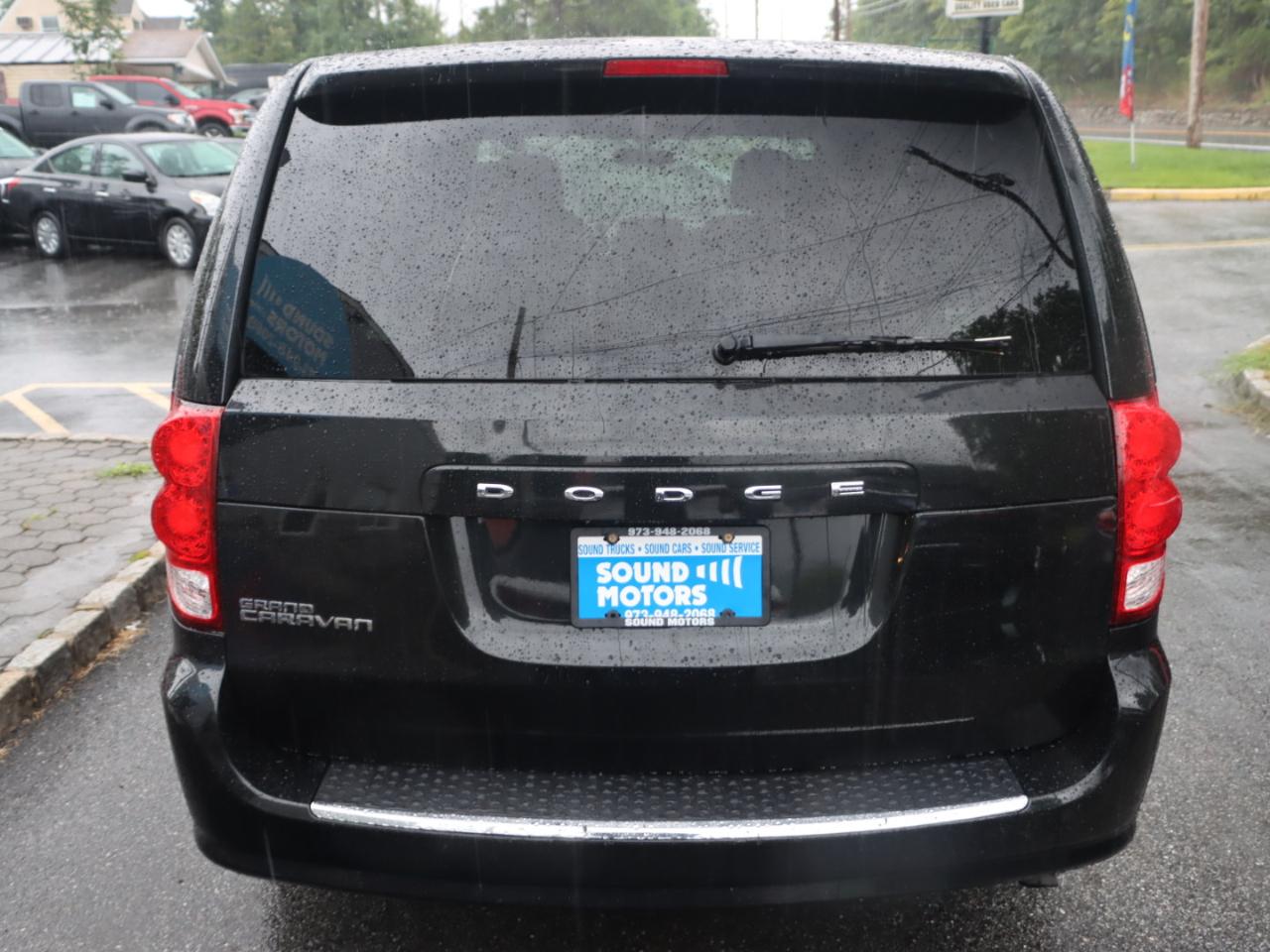 Dodge Grand Caravan SE 2013