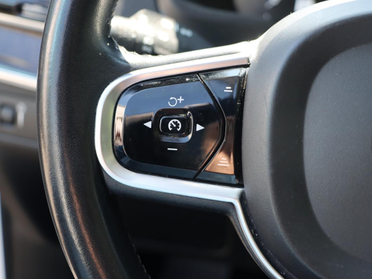 Volvo XC90 T6 Momentum AWD 2016