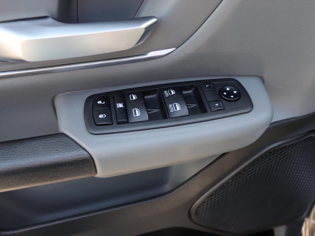 RAM 1500 Big Horn Crew Cab SWB 4WD 2019