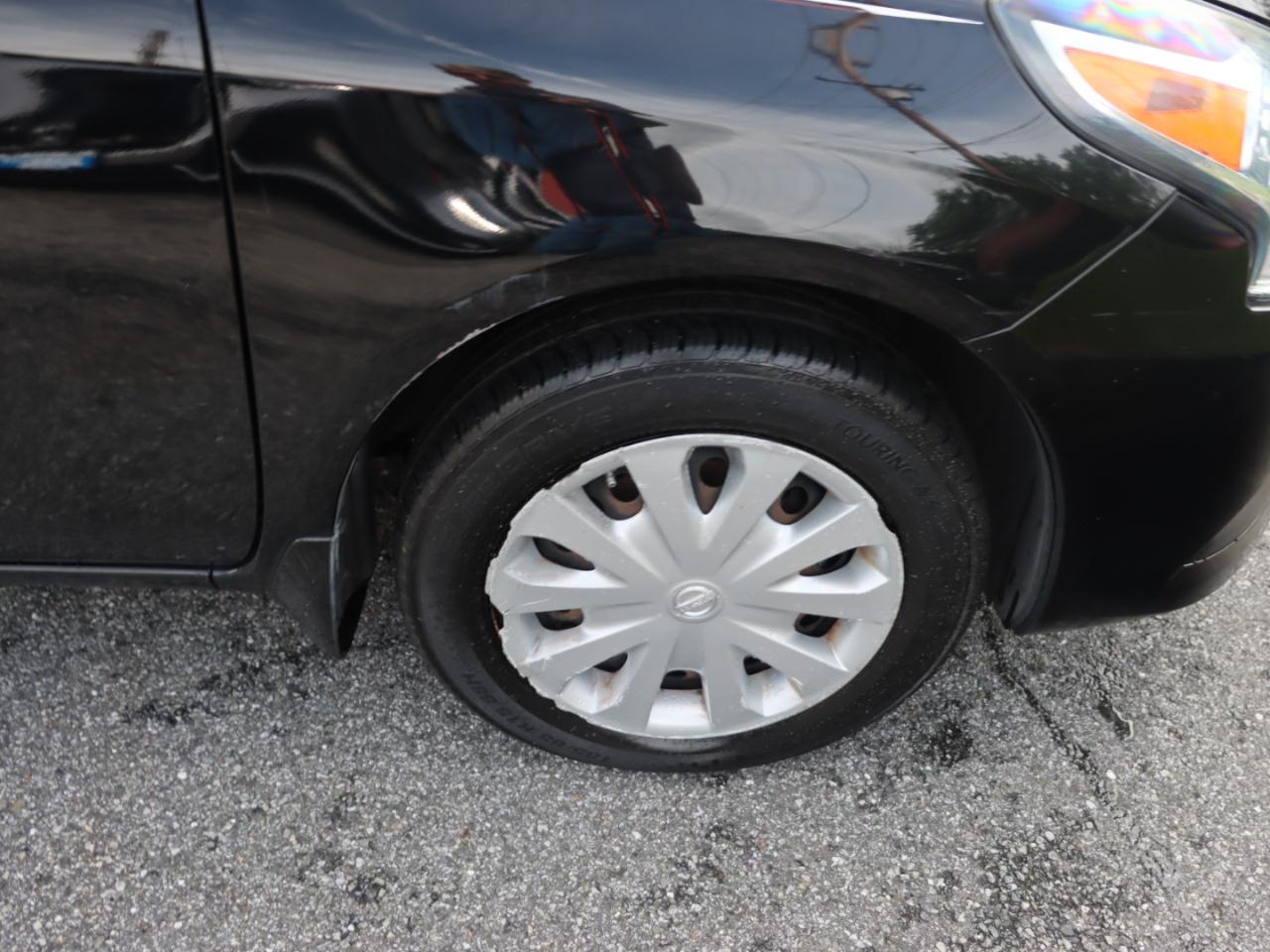 Nissan Versa 1.6 S 5M 2015