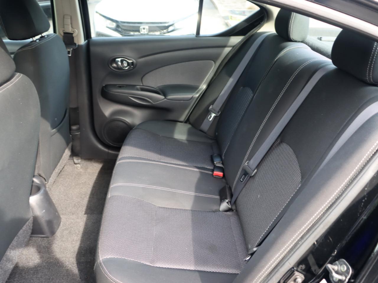 Nissan Versa 1.6 S 5M 2015