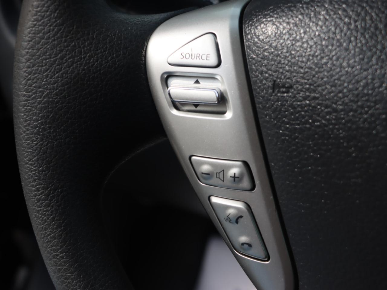 Nissan Versa 1.6 S 5M 2015