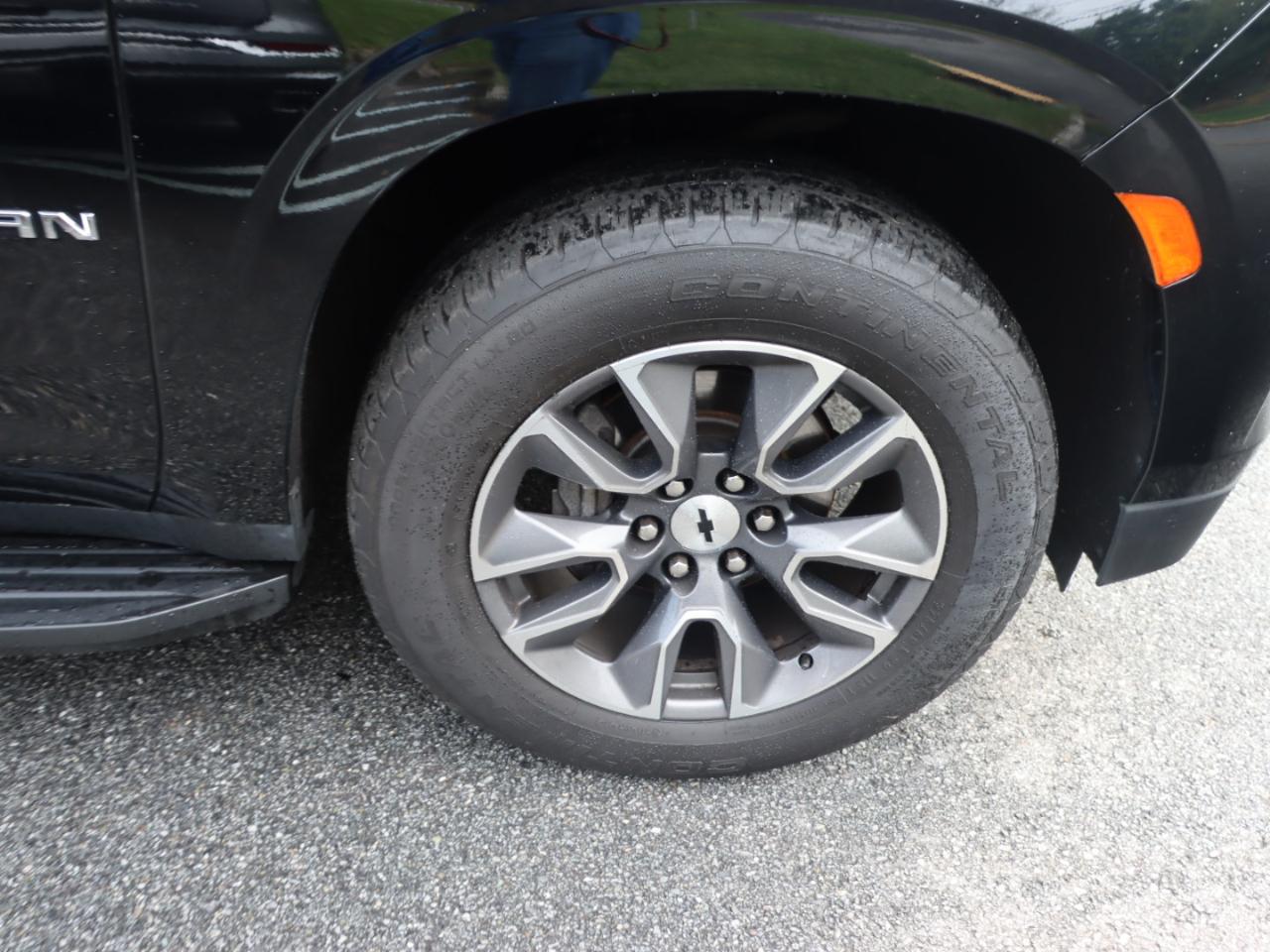 Chevrolet Suburban LT 4WD 2021