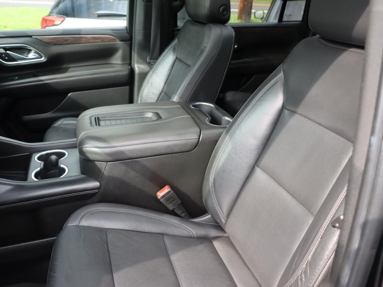 Chevrolet Suburban LT 4WD 2021
