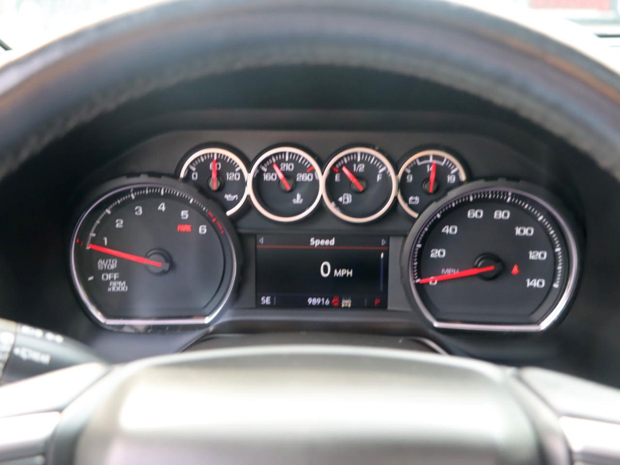 Chevrolet Suburban LT 4WD 2021