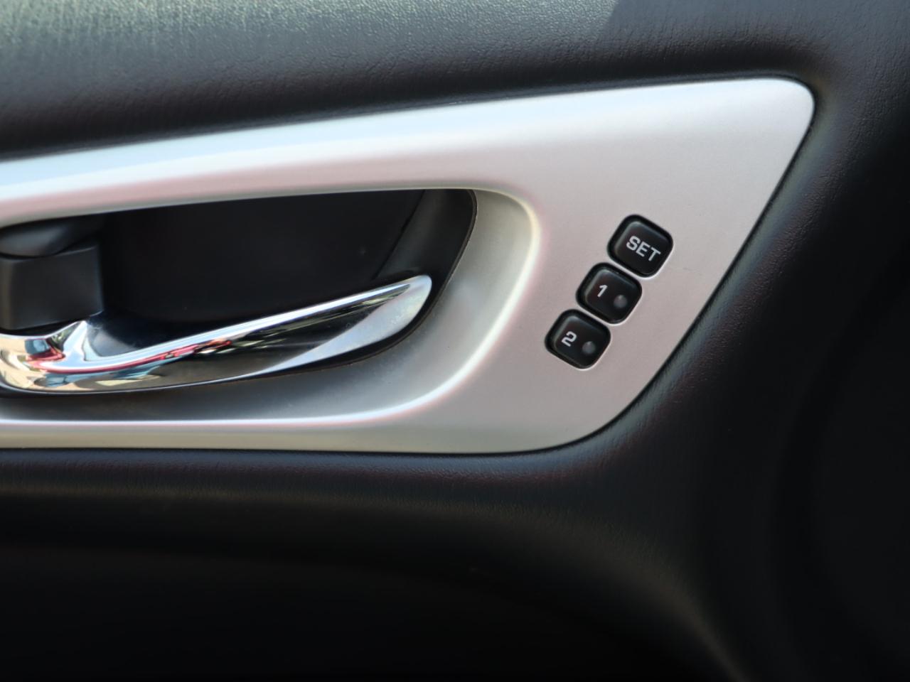 Nissan Pathfinder S 4WD 2019