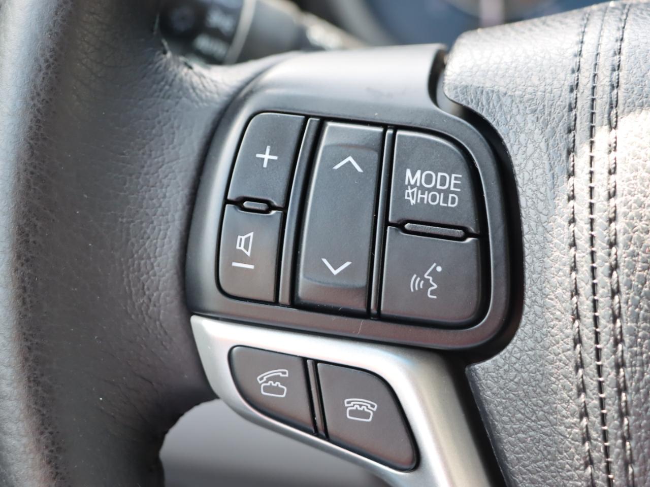 Toyota Sienna XLE 7-Passenger AWD 2017