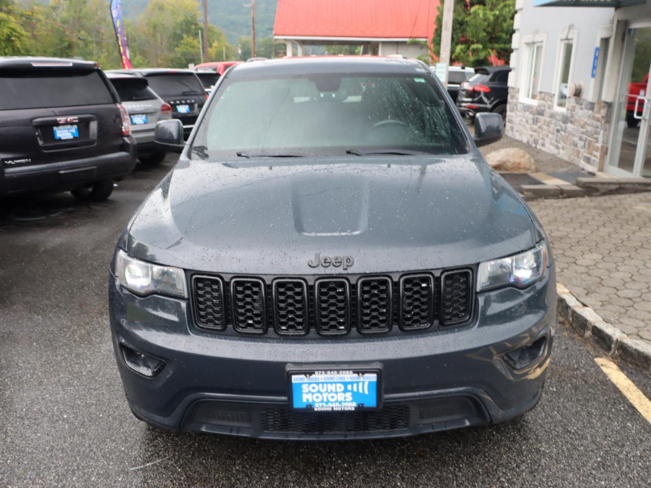 Jeep Grand Cherokee Laredo 4WD 2018