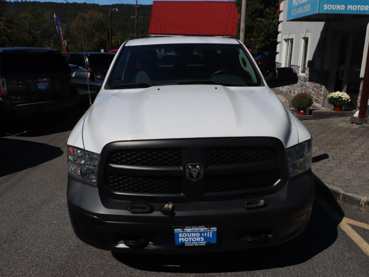 RAM 1500 Tradesman Quad Cab 4WD 2017
